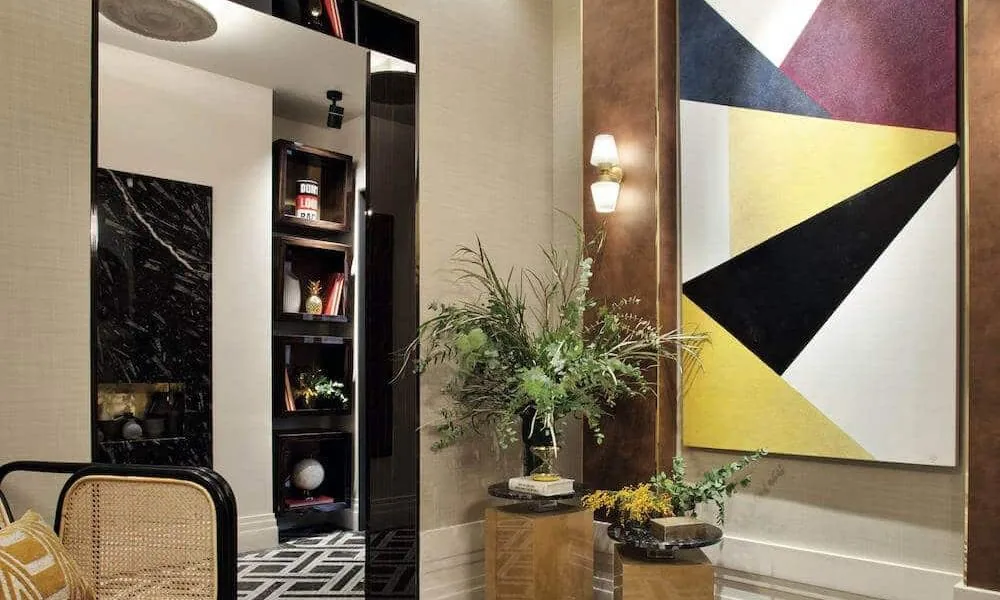 Mobiliario Fijo y Ebanistería Arquitectónica para Hoteles, gabinetes a medida por Ultimate Cabinets, Inc.